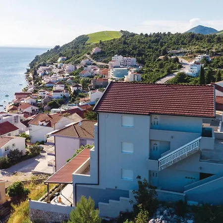 One-bedroom With Sea View 06 Daire Klek